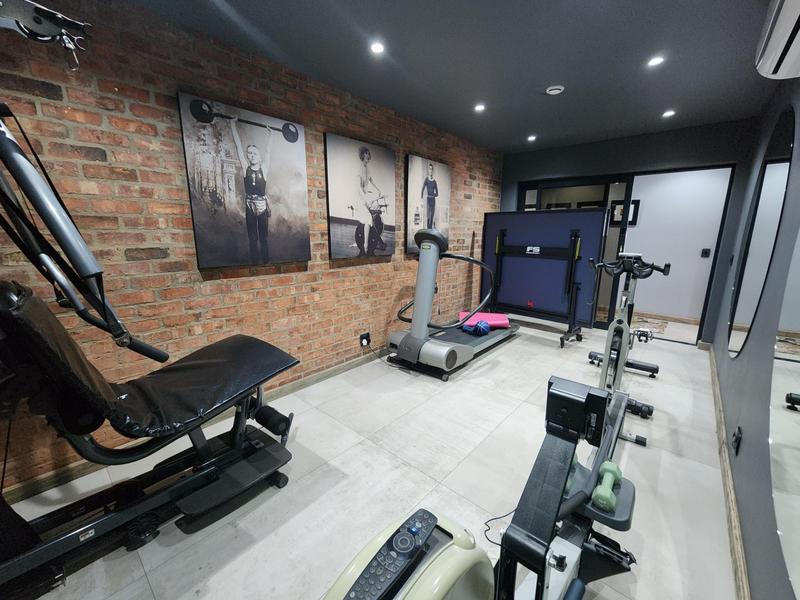 5 Bedroom Property for Sale in Heron Banks Golf Estate Free State